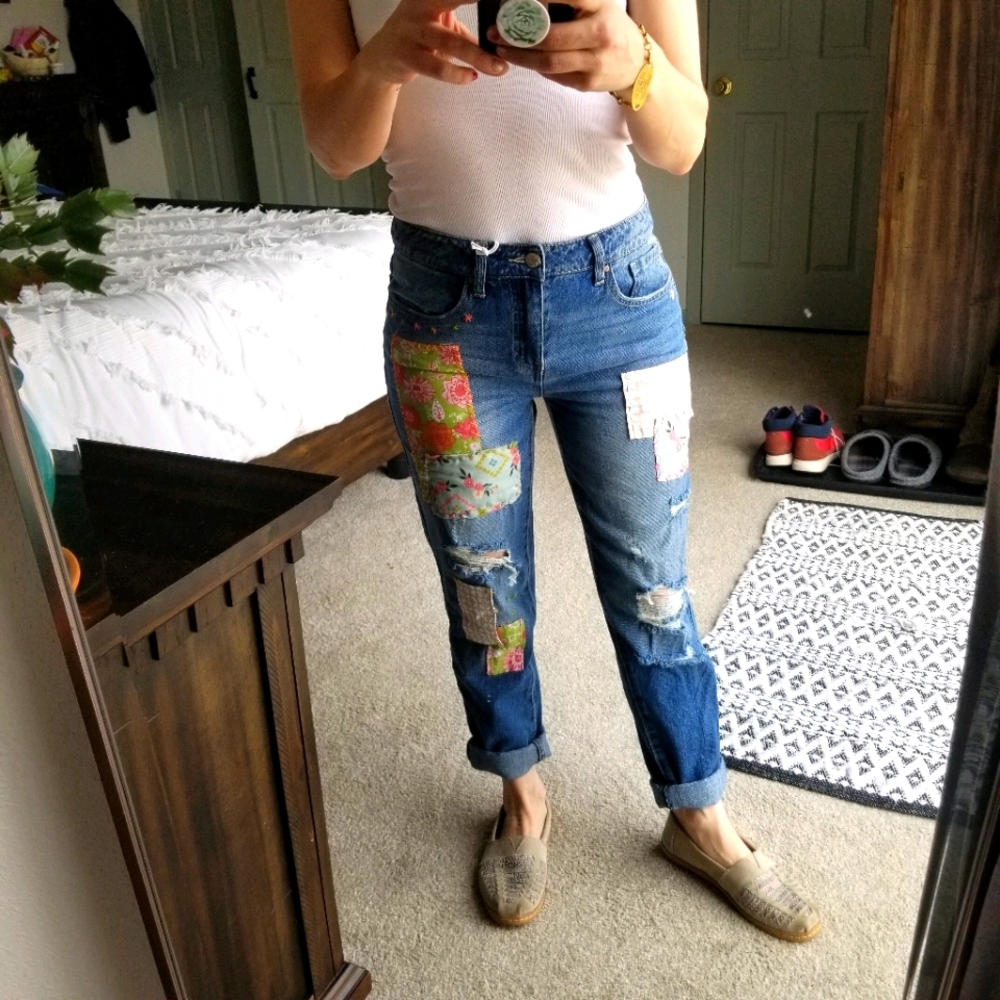 Patchwork distressed jeans